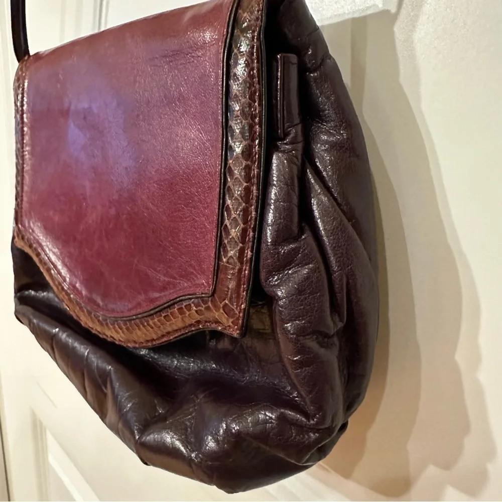 Vintage Ottorino Bossi iItalian Leather Crossbody Purse Small Handbag Purple Bag